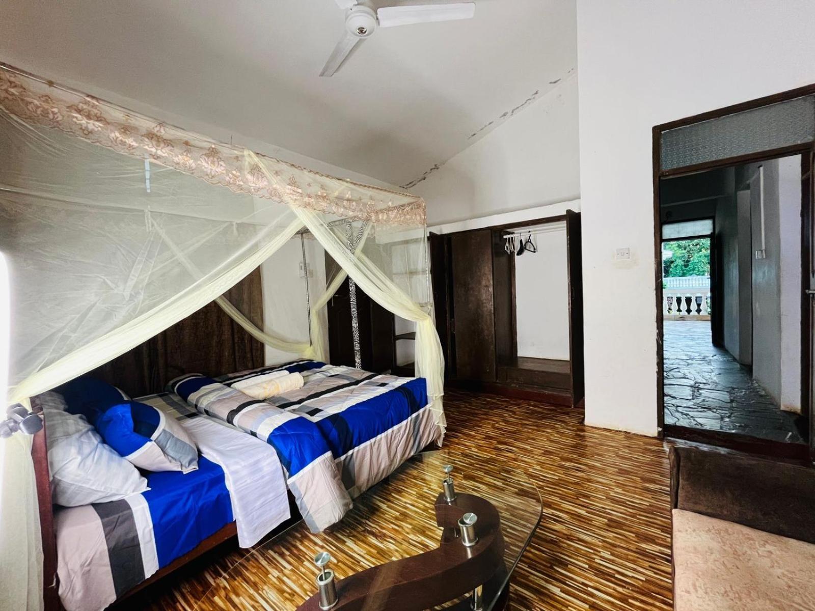 Akogo House - Bnb , Hostel, Backpackers & Volunteer Center مومباسا المظهر الخارجي الصورة