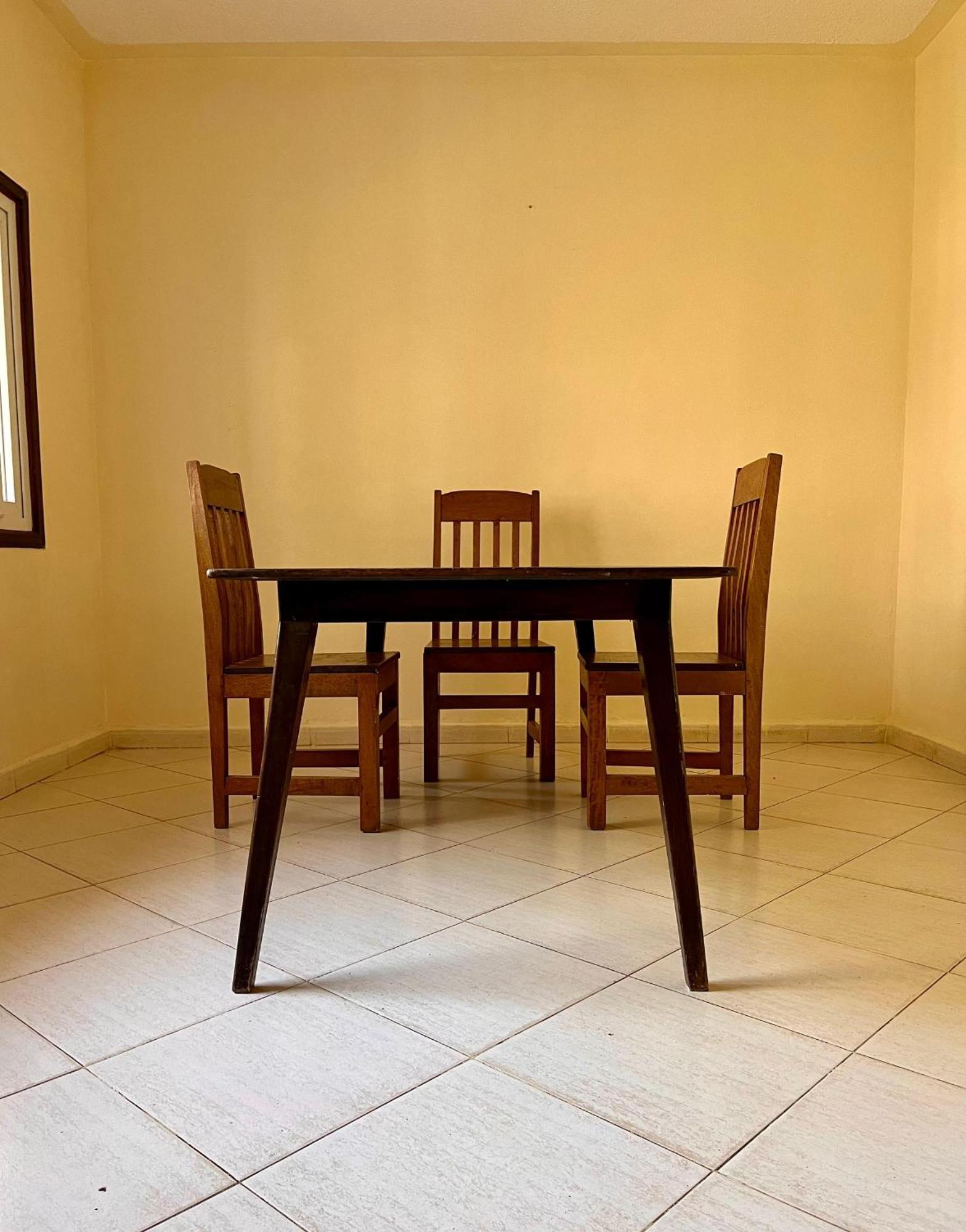 Akogo House - Bnb , Hostel, Backpackers & Volunteer Center مومباسا المظهر الخارجي الصورة