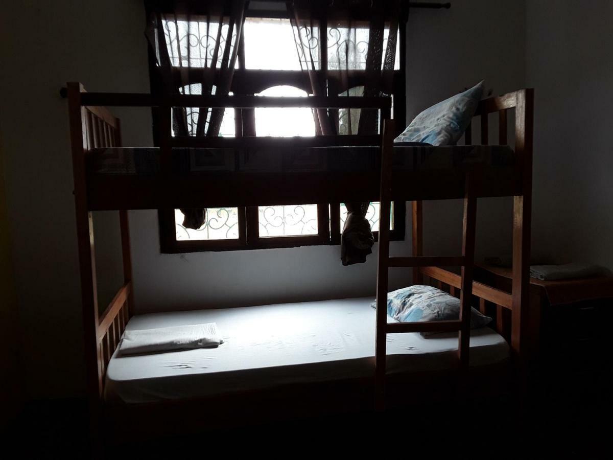 Akogo House - Bnb , Hostel, Backpackers & Volunteer Center مومباسا المظهر الخارجي الصورة