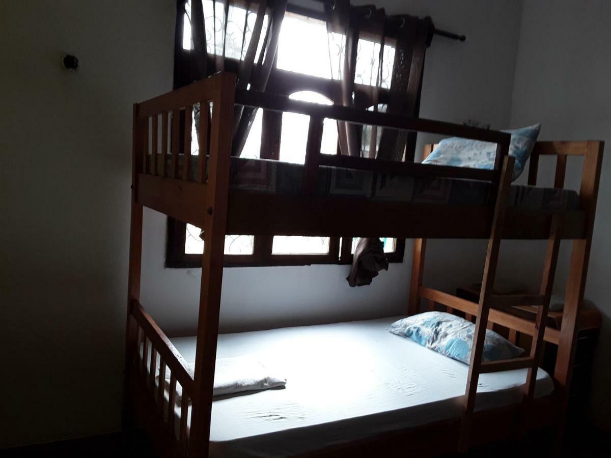 Akogo House - Bnb , Hostel, Backpackers & Volunteer Center مومباسا المظهر الخارجي الصورة
