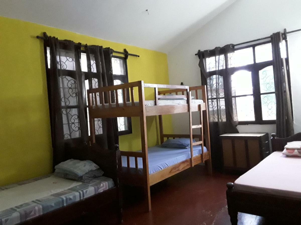 Akogo House - Bnb , Hostel, Backpackers & Volunteer Center مومباسا المظهر الخارجي الصورة
